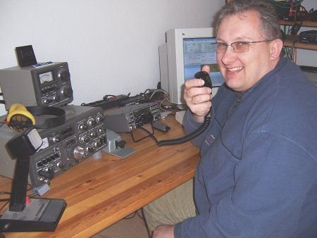 dj9pz_20050206_450x338.jpg